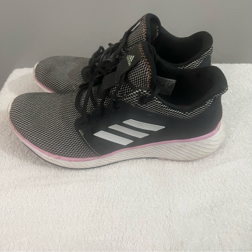 Adidas edge Lux